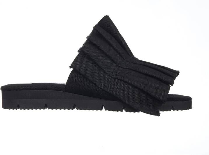 Yohji Yamamoto Canvas Plissé Sandaal Black Dames