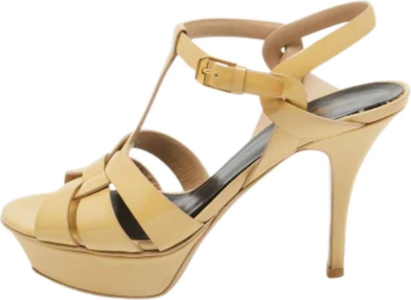 Yves Saint Laurent Vintage Pre-owned Leather sandals Beige Dames