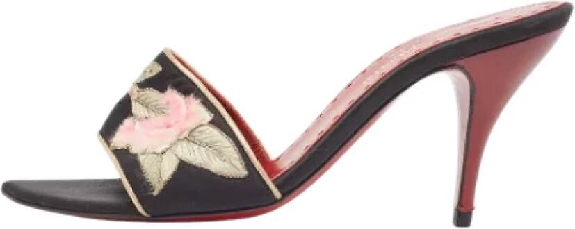 Yves Saint Laurent Vintage Pre-owned Satin sandals Black Dames