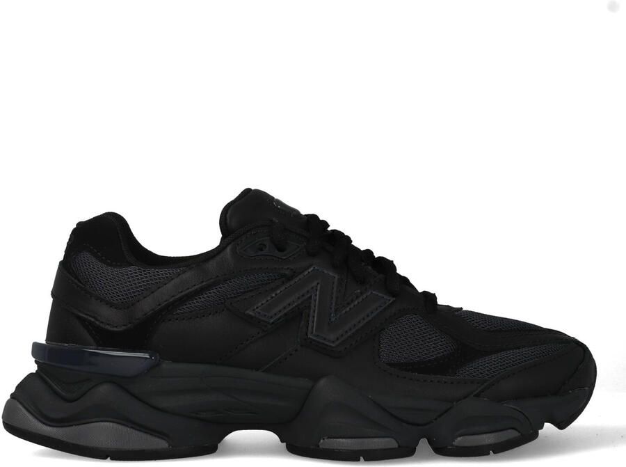 New-Balance 9060 Triple Black Zwart