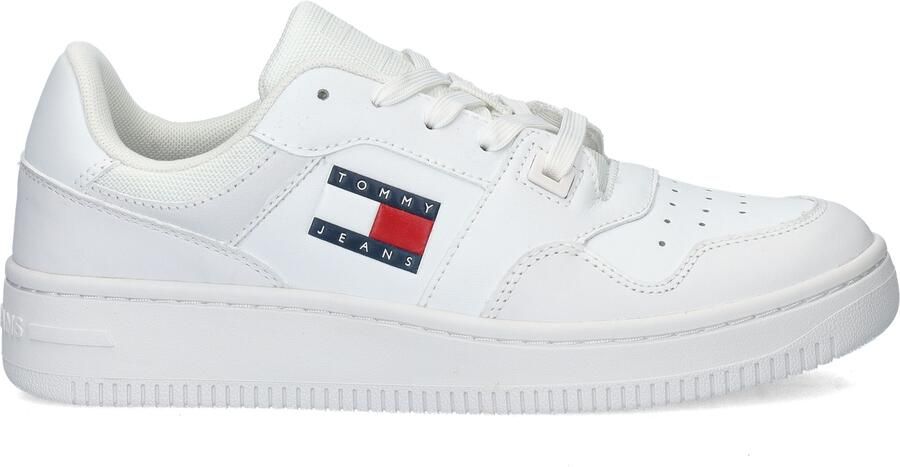 TOMMY JEANS Plateausneakers TJW RETRO BASKET ESS vrijetijdsschoen lage schoen veterschoen met zijlogo-vlag - Foto 11