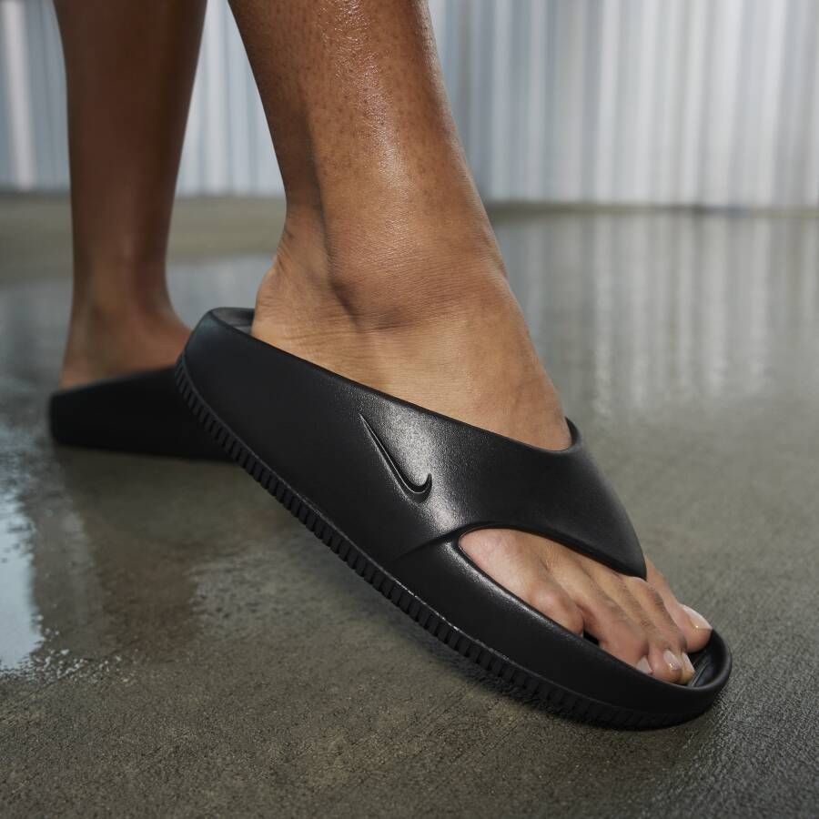 Nike Calm teenslippers voor dames Zwart