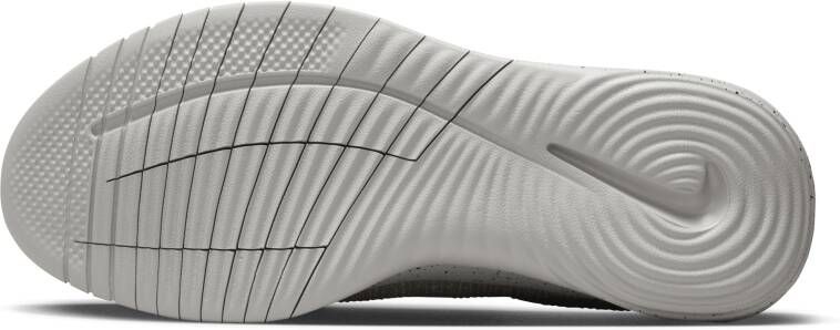 Nike Flex Experience Run 12 hardloopschoen voor heren (extra breed straat) Grijs