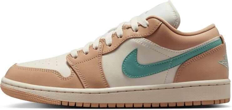 Jordan Aj1 Low Sneakers Dames Beige Leer