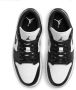 Jordan Wmns Air 1 Low Basketball Schoenen white black white maat: 42.5 beschikbare maaten:36.5 37.5 36 38.5 39 40.5 41 42.5 44 - Thumbnail 8