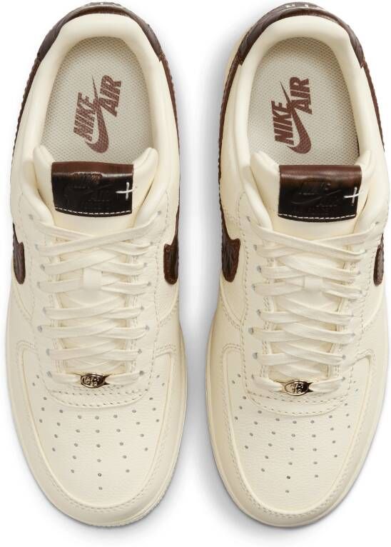 Nike Air Force 1 '07 herenschoenen Bruin