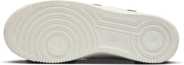 Nike Air Force 1 '07 LX damesschoenen Roze