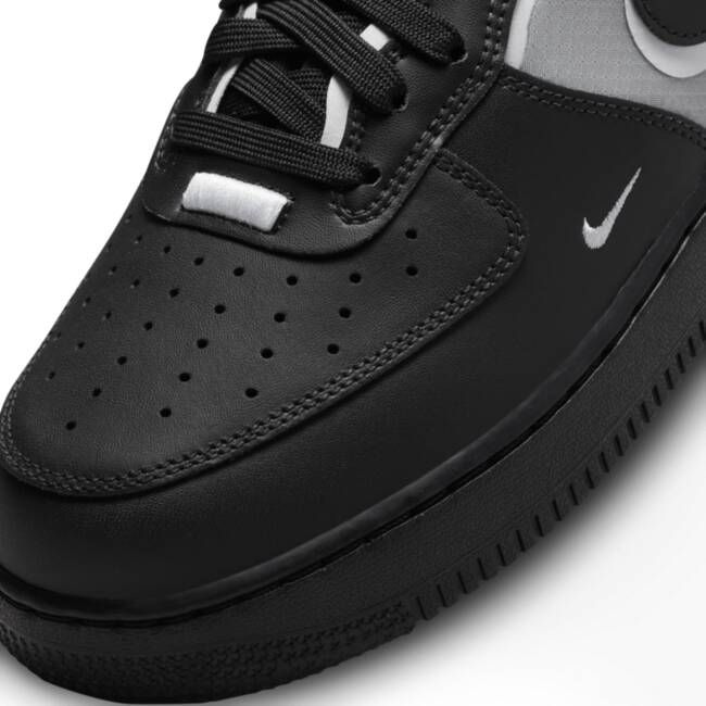 Nike air force shop 1 react black