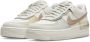 Nike Wmns Air Force 1 Shadow Basketball Schoenen sail hemp fossil light bone maat: 42 beschikbare maaten:36.5 37.5 42 - Thumbnail 7