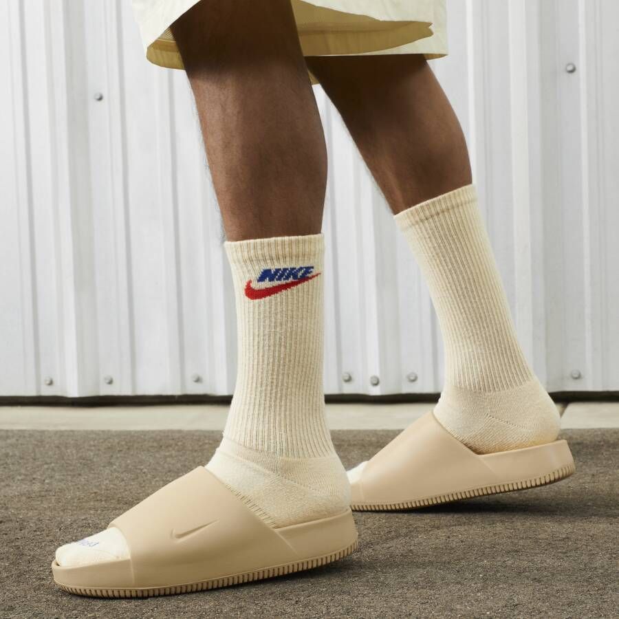 Nike Calm slippers voor heren Bruin