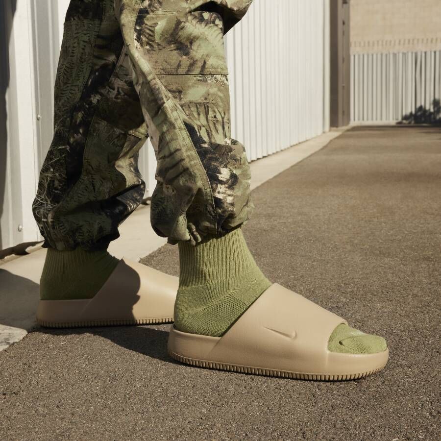 Nike Calm slippers voor heren Bruin
