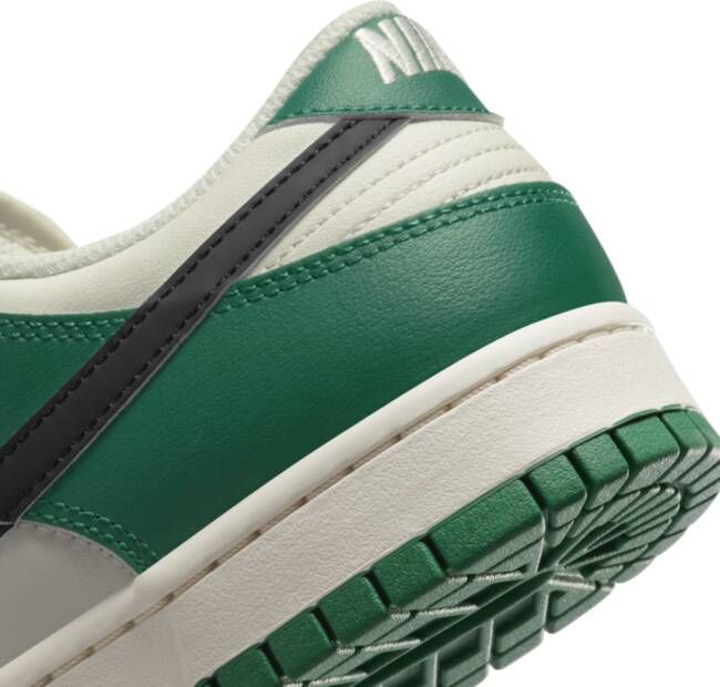 Nike Dunk Low Retro SE Herenschoenen Bruin