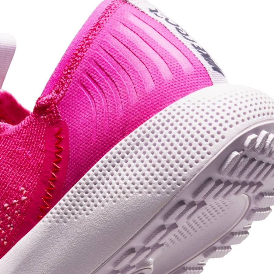 Nike Escape Run Flyknit Hardloopschoenen voor dames (straat) Roze