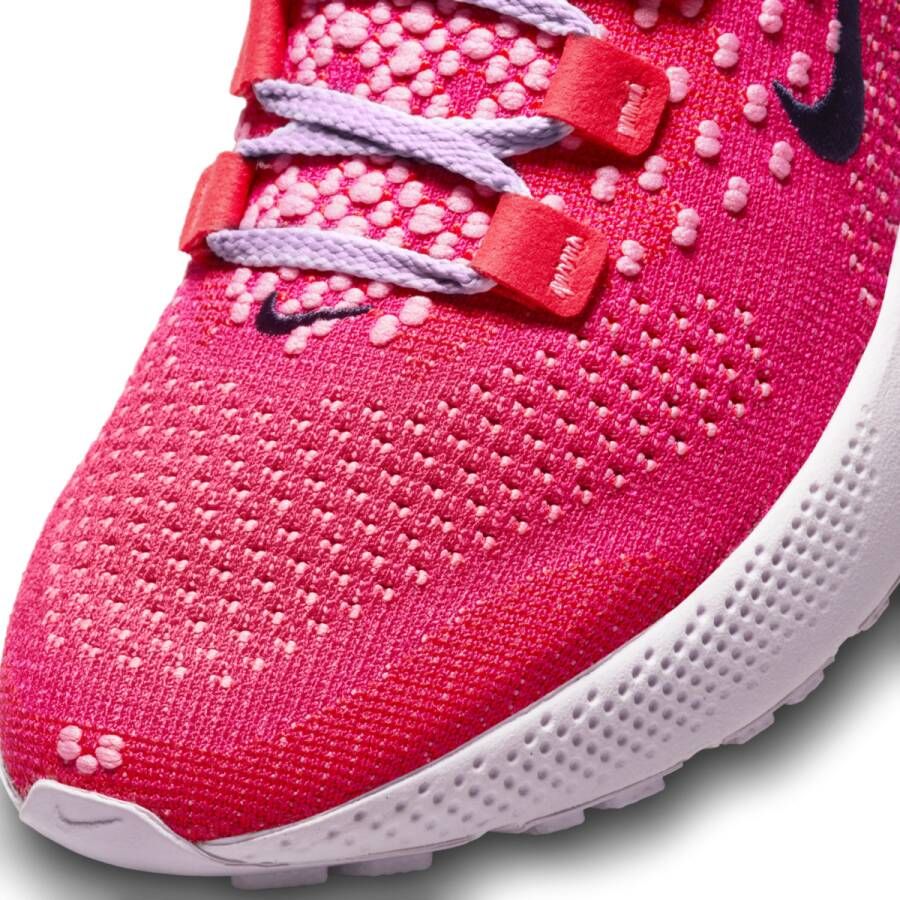 Nike Escape Run Flyknit Hardloopschoenen voor dames (straat) Roze