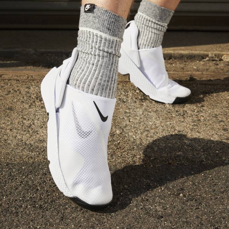 Nike Go FlyEase Eenvoudig aan en uit te trekken schoenen Wit