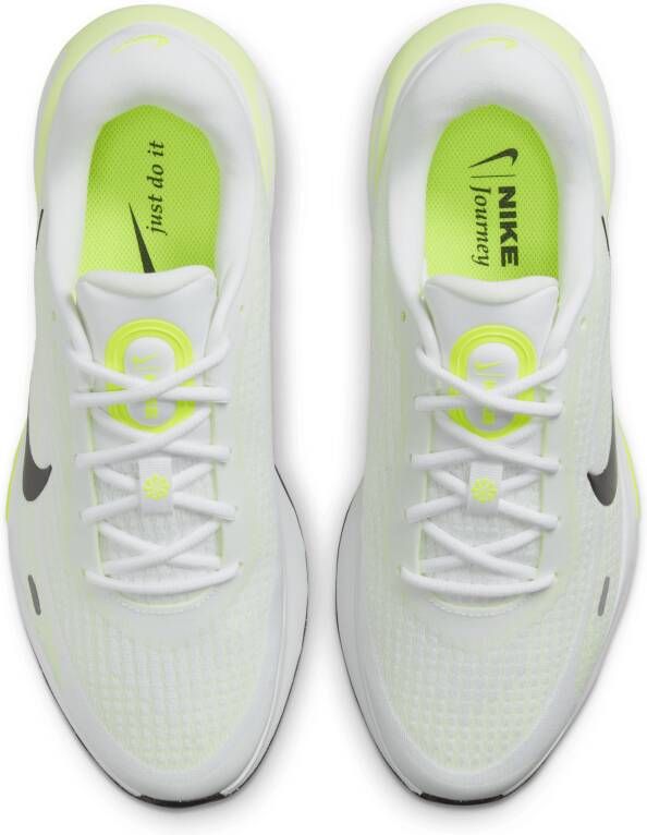 Nike Journey Run hardloopschoenen voor heren (straat) Geel