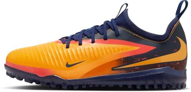 Nike Jr. Phantom 6 Low Academy 'Erling Haaland' voetbalschoenen voor kids (turf) Oranje