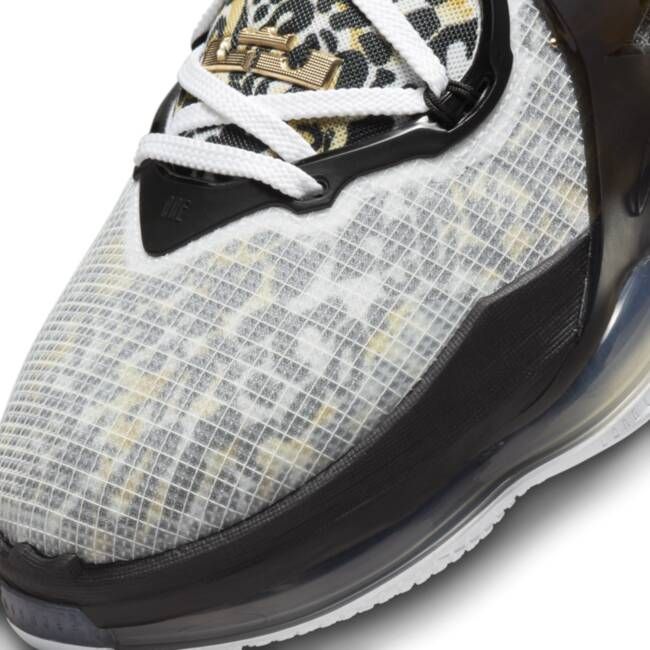 Nike LeBron 19 Basketbalschoenen Wit