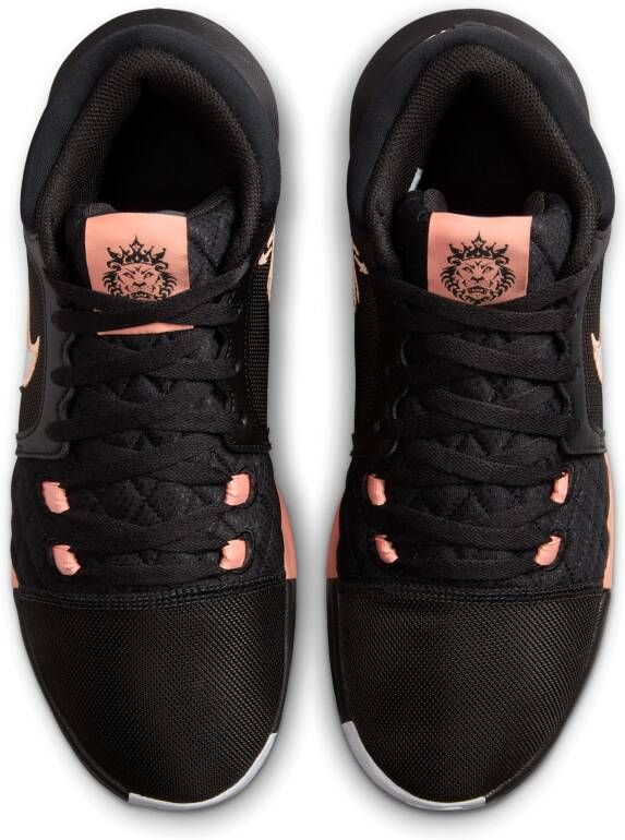 Nike LeBron Witness VIII basketbalschoenen Zwart