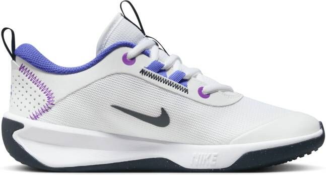 Nike Omni Multi-Court Zaalschoenen voor kids Wit