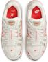 Nike P-6000 Dames Schoenen Beige Maat: 38.5 Mesh Synthetisch Foot Locker - Thumbnail 5