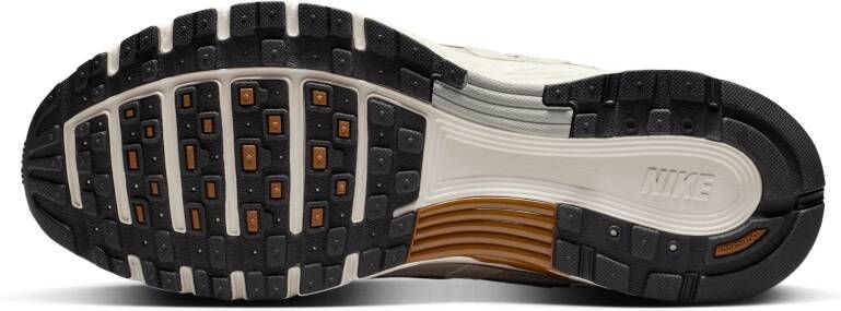 Nike P-6000 schoenen Bruin