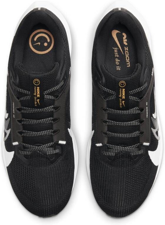 Nike Pegasus 40 Premium Hardloopschoenen voor heren (straat) Zwart