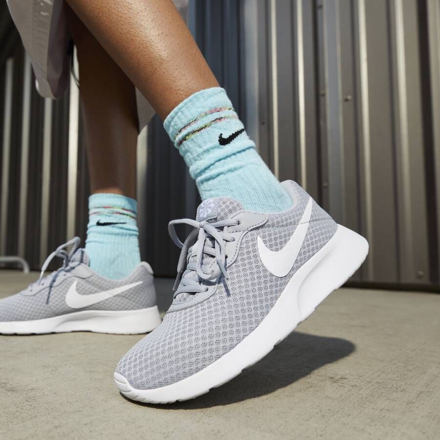 Nike Tanjun Damesschoenen Grijs