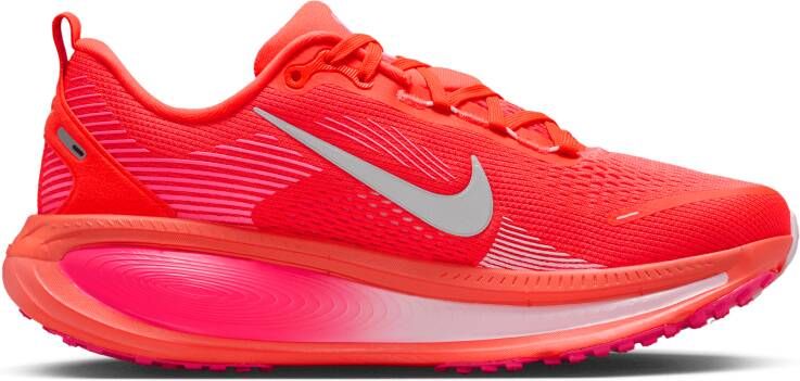 Nike Vomero 18 hardloopschoenen voor dames (straat) Rood