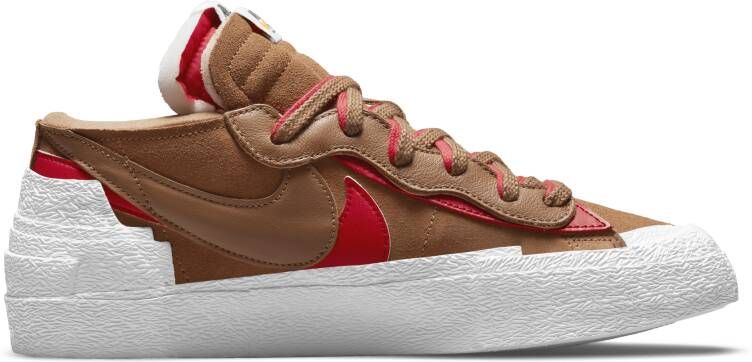 Nike x sacai Blazer Low Schoenen Bruin