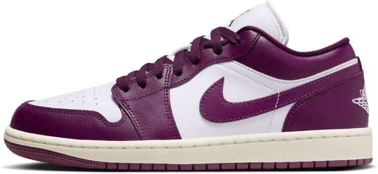 Jordan 1 Low Dames Schoenen Wit Maat: 36.5 Leer Synthetisch Foot Locker
