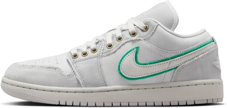 Jordan 1 Low Dames Schoenen Grijs Maat: 35.5 Leer Synthetisch Foot Locker