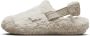 Nike Calm Dames Slippers en Sandalen Beige Maat: 40.5 Bont Foot Locker - Thumbnail 1