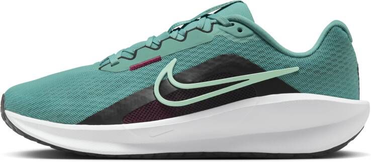 Nike Downshifter 13 hardloopschoenen voor dames (straat) Groen