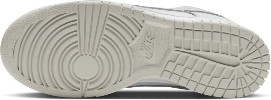 Nike Wmns Dunk Low Basketball Schoenen white photon dust white maat: 41 beschikbare maaten:37.5 38 39 40.5 36.5 41 42 - Foto 10