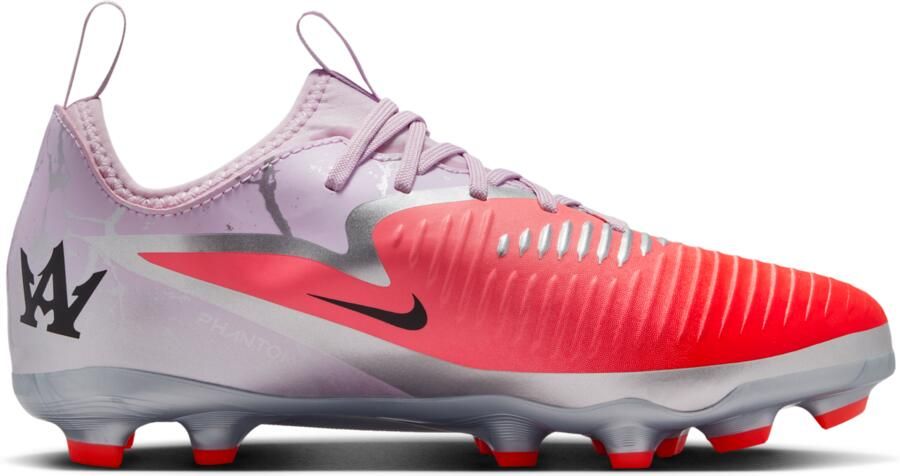 Nike Jr. Phantom 6 Low Academy 'Alexia Putellas' voetbalschoenen voor kids (meerdere ondergronden) Rood - Foto 3