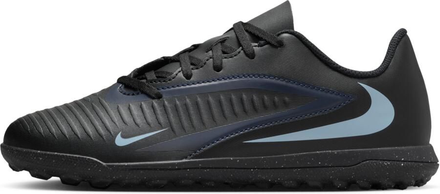 Nike Jr. Phantom 6 Low Club voetbalschoenen voor kids (turf) Zwart