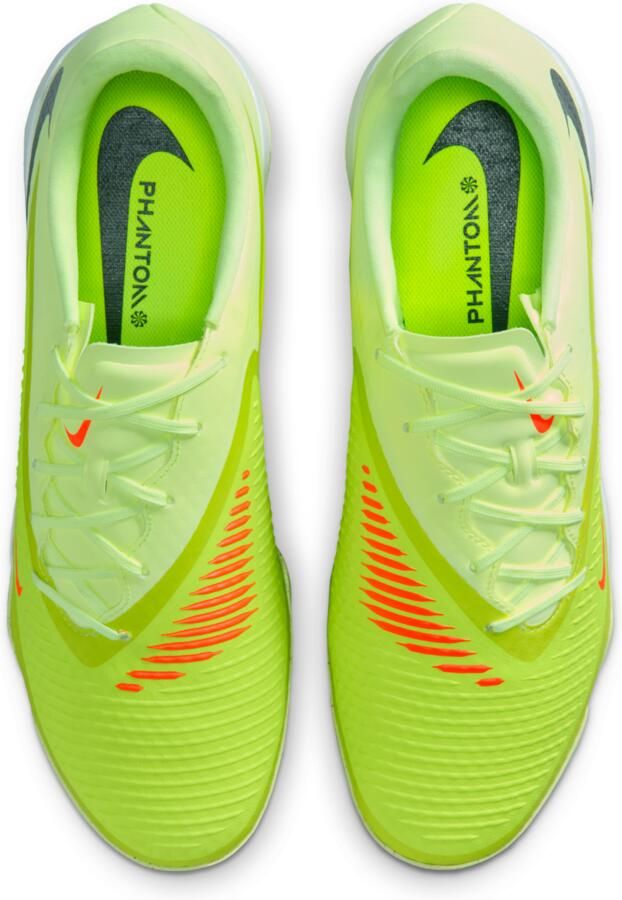Nike Phantom 6 Low Academy voetbalschoenen (turf) Oranje