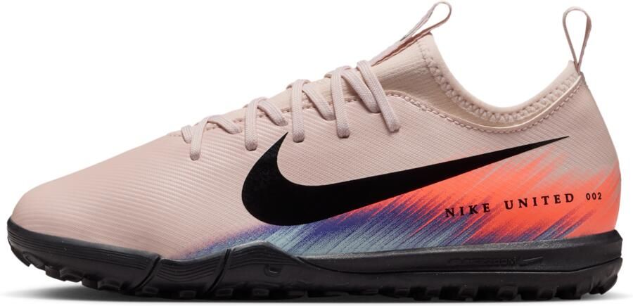 Nike United Jr. Mercurial Vapor 16 Academy low-top voetbalschoenen voor kids (turf) Roze