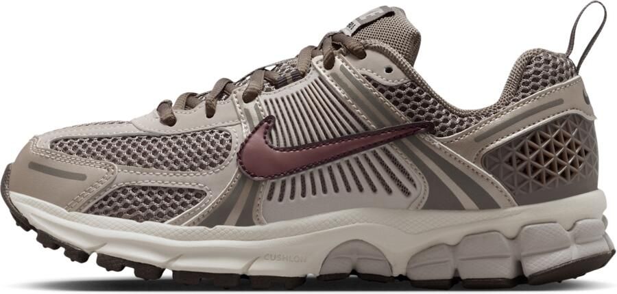 Nike Vomero 5 kinderschoenen met accenten met reflecterend design Bruin