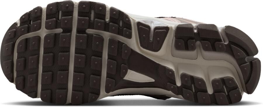 Nike Vomero 5 kinderschoenen met accenten met reflecterend design Bruin - Foto 4