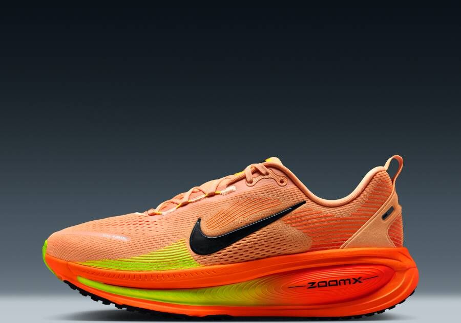 Nike Vomero 18 hardloopschoenen voor heren (straat) Oranje