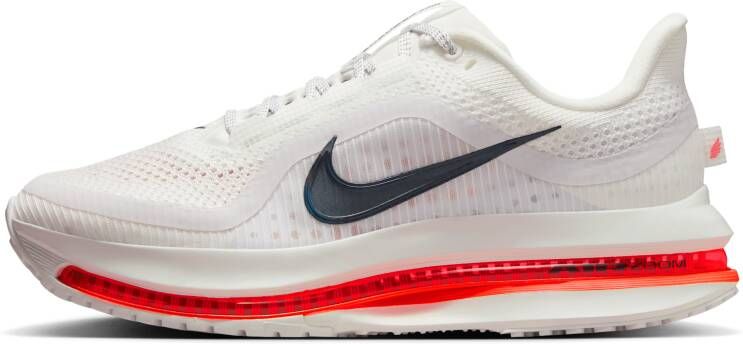 Nike Pegasus Premium hardloopschoenen voor dames (straat) Wit