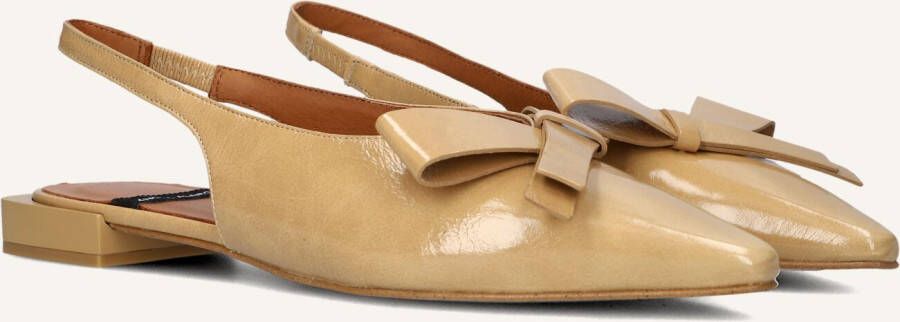 ÁNGEL ALARCÓN Ángel Alarcón Slingbacks Dames 25010 Maat: 40 Materiaal: Lak Kleur: Camel