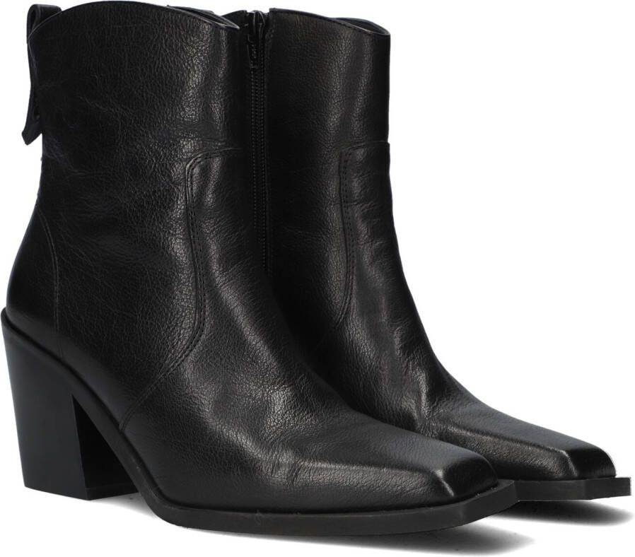 BLASZ Enkellaarsjes Dames 14 Maat: 39 Materiaal: Leer Kleur: Zwart