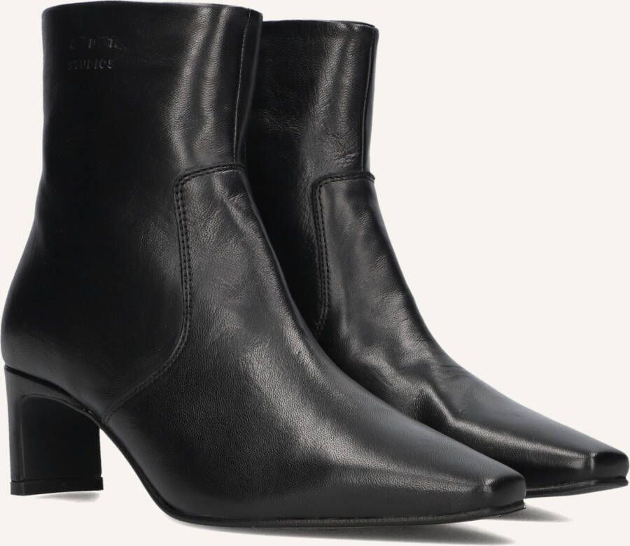 COPENHAGEN STUDIOS Enkellaarsjes Dames Cph296 Maat: 39 Materiaal: Leer Kleur: Zwart