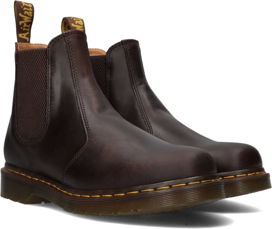 Dr. Martens Authentieke leren laarzen met een kenmerkende stijl en comfort Brown