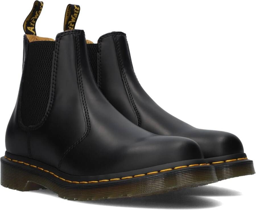 Dr. Martens Klassieke Chelsea-laarzen van glad leer met gele stiksels en AirWair-logo Black