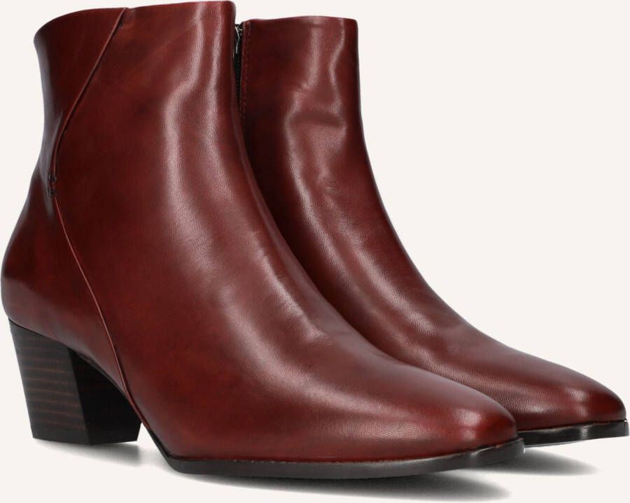 EVERYBODY Enkellaarsjes Dames Vilma Maat: 39 Materiaal: Leer Kleur: Rood