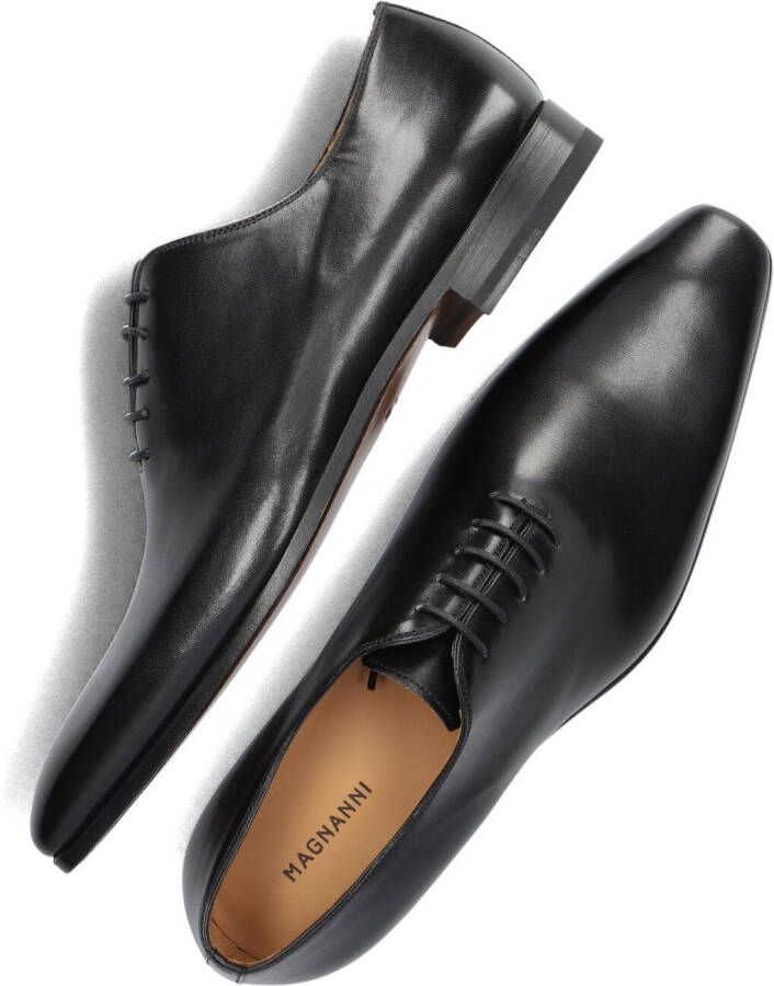 MAGNANNI Zwarte Veterschoenen 23806